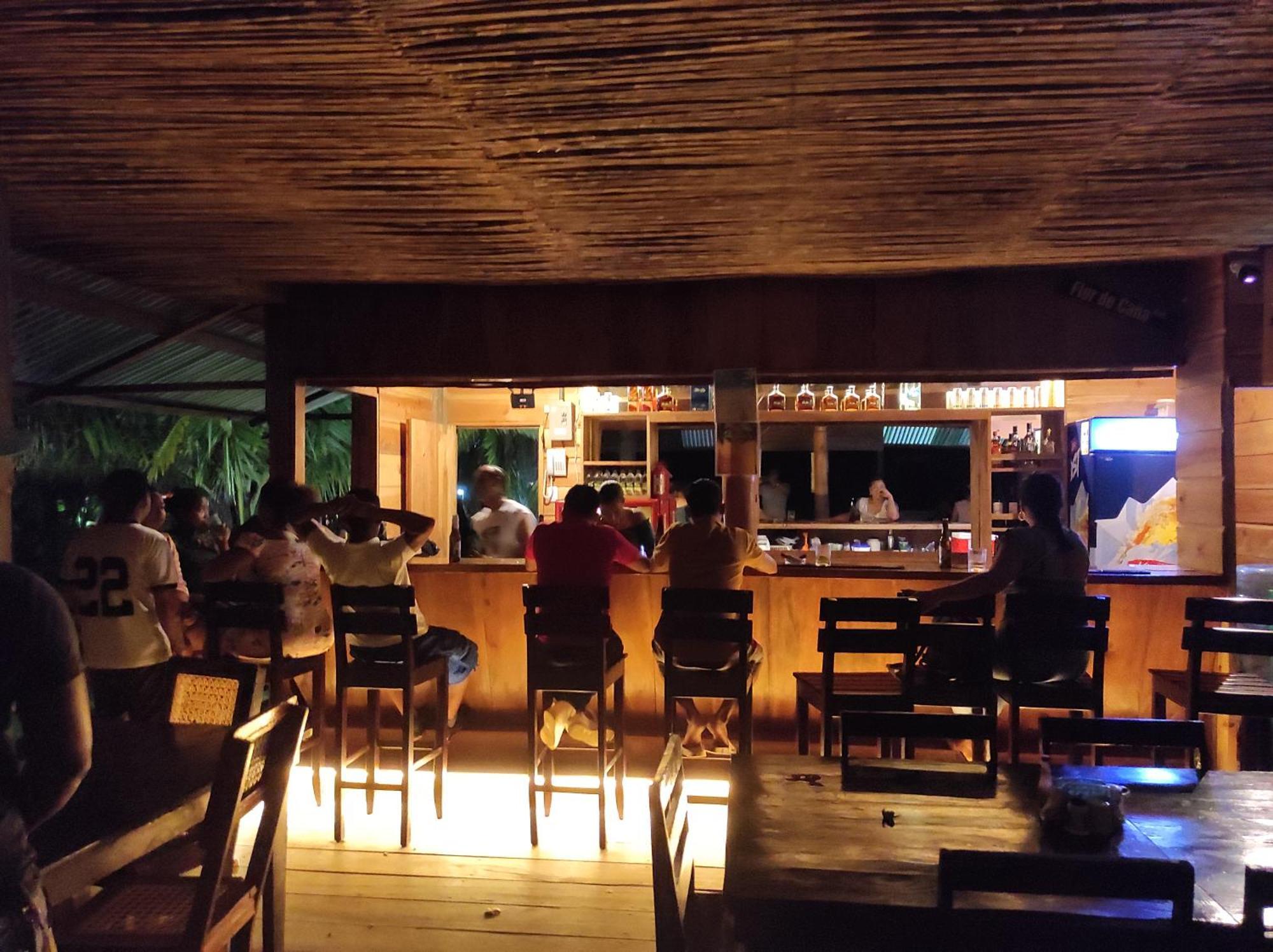 Paraiso Beach Hotel Brig Bay Kültér fotó