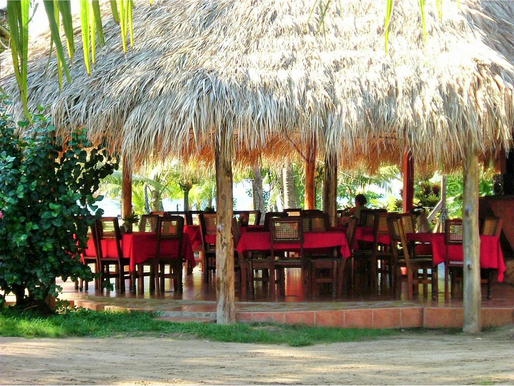 Paraiso Beach Hotel Brig Bay Kültér fotó