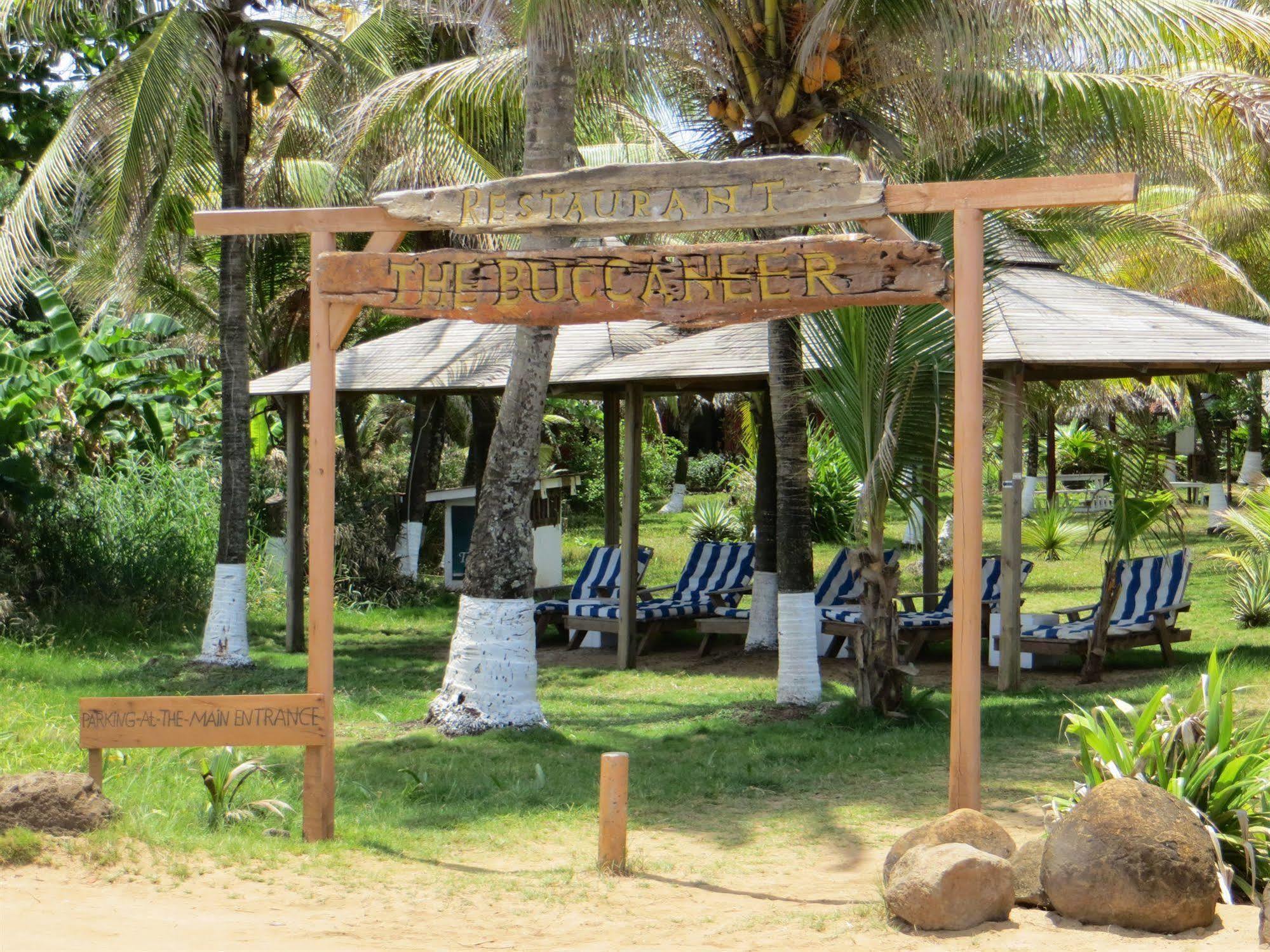 Paraiso Beach Hotel Brig Bay Kültér fotó